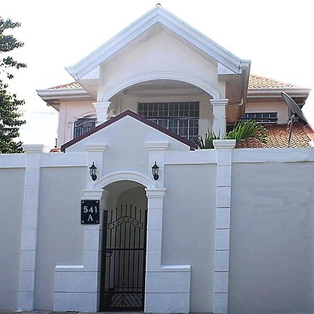 Leizel'S Bed & Breakfast Palompon Екстериор снимка