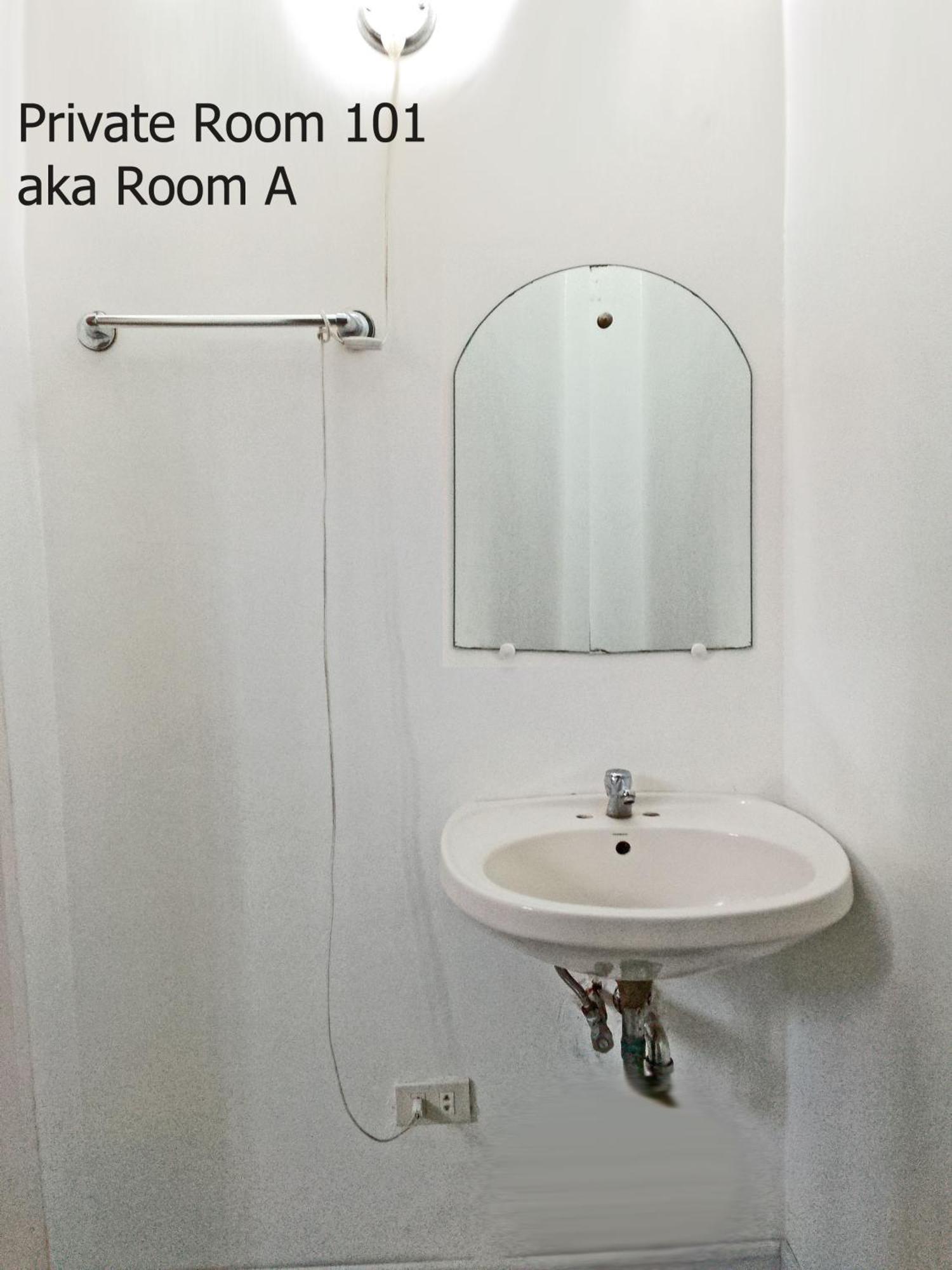 Leizel'S Bed & Breakfast Palompon Екстериор снимка