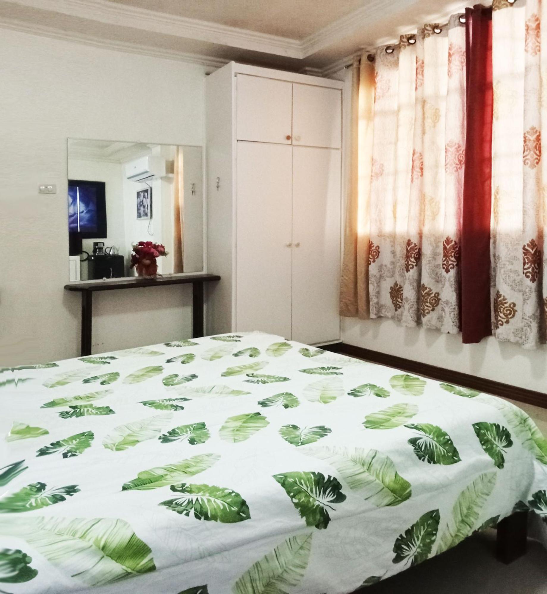 Leizel'S Bed & Breakfast Palompon Екстериор снимка
