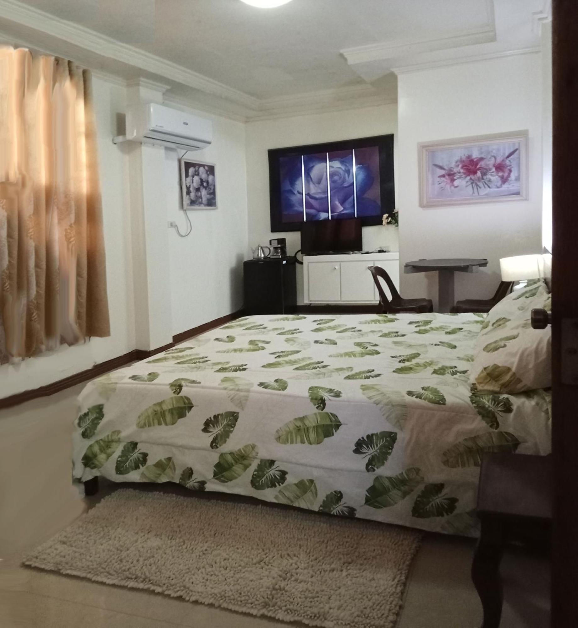 Leizel'S Bed & Breakfast Palompon Екстериор снимка